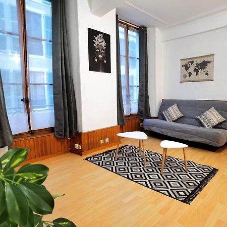 Charmant T2 Meuble Quartier Chateau De 波城 外观 照片