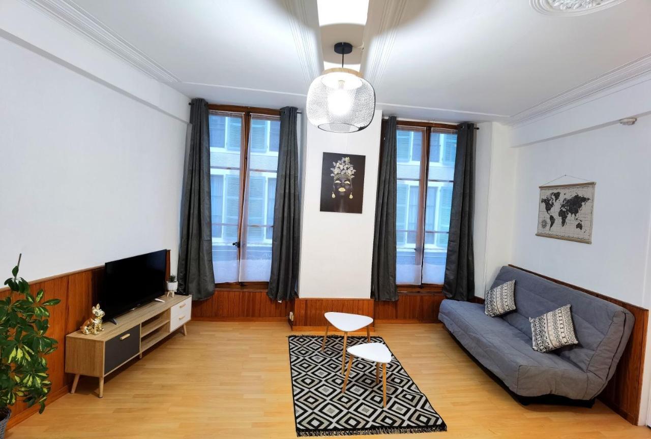 Charmant T2 Meuble Quartier Chateau De 波城 外观 照片
