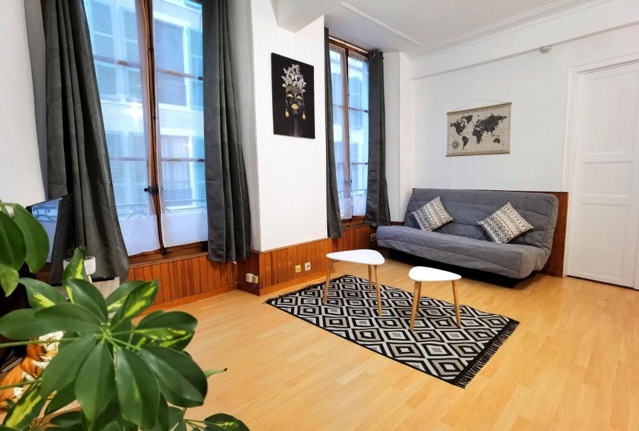 Charmant T2 Meuble Quartier Chateau De 波城 外观 照片