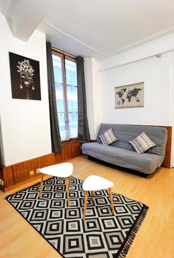 Charmant T2 Meuble Quartier Chateau De 波城 外观 照片