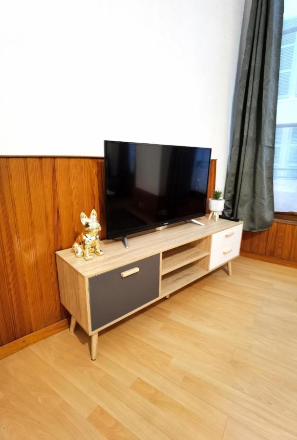 Charmant T2 Meuble Quartier Chateau De 波城 外观 照片